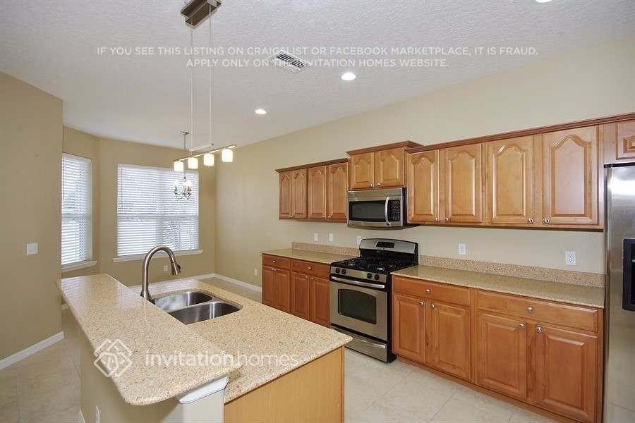 809 James Way - Photo 5 of 18