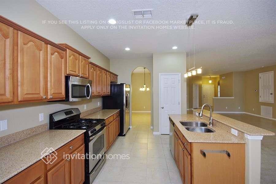 809 James Way - Photo 6 of 18