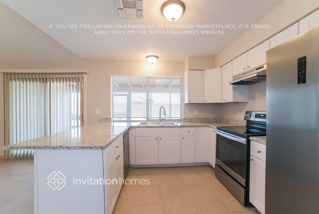 5652 W Cochise Dr - Photo 6 of 16