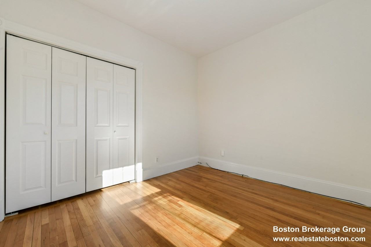 50 Mount Vernon St #3 - Photo 3 of 12