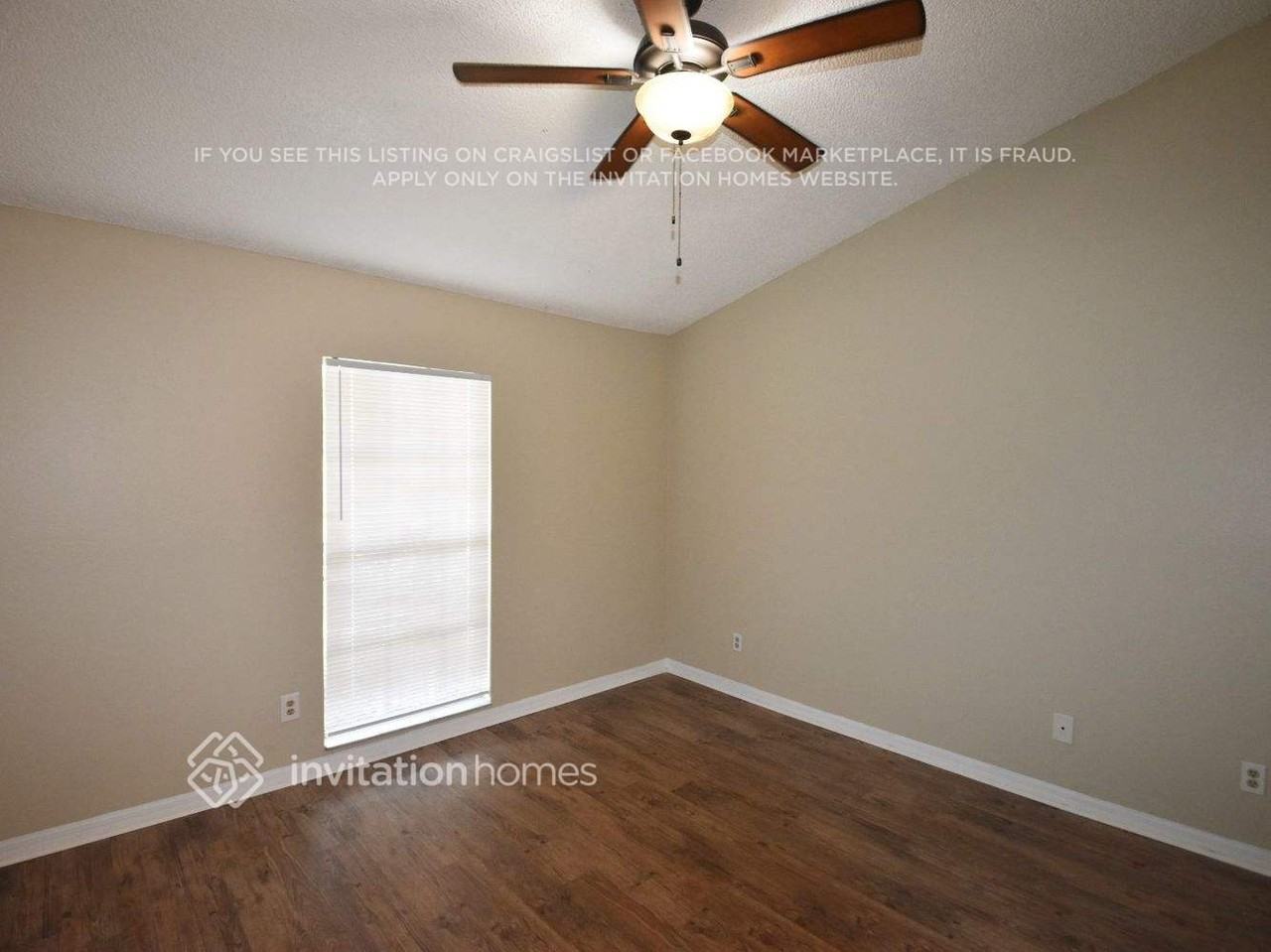 2121 Redleaf Dr - Photo 3 of 6