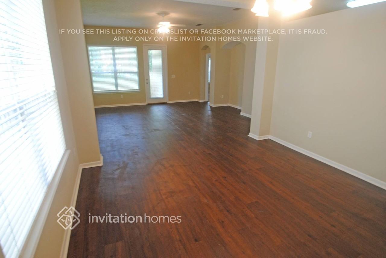 1844 Enterprise Ave - Photo 3 of 14