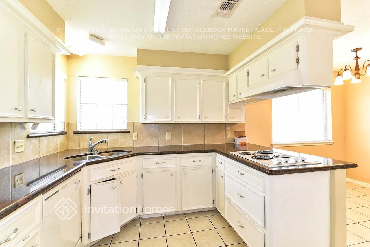 13503 Meisterwood Dr - Photo 5 of 15