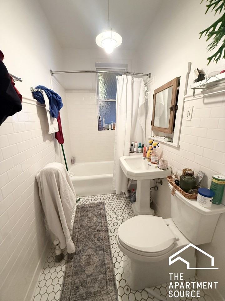824 W Wrightwood Ave #1 - Photo 4 of 27