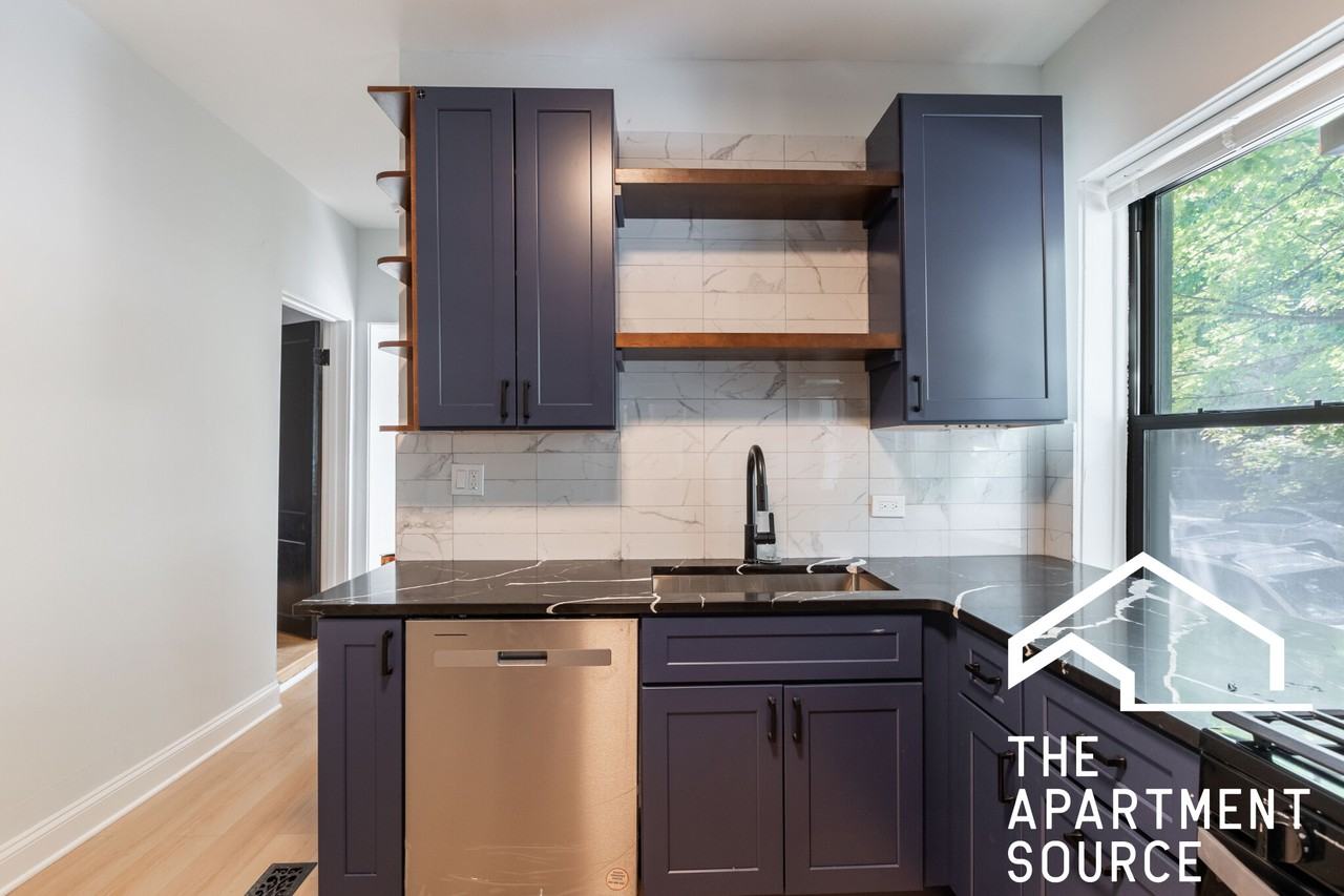 2700 N Troy St #1F - Photo 3 of 13