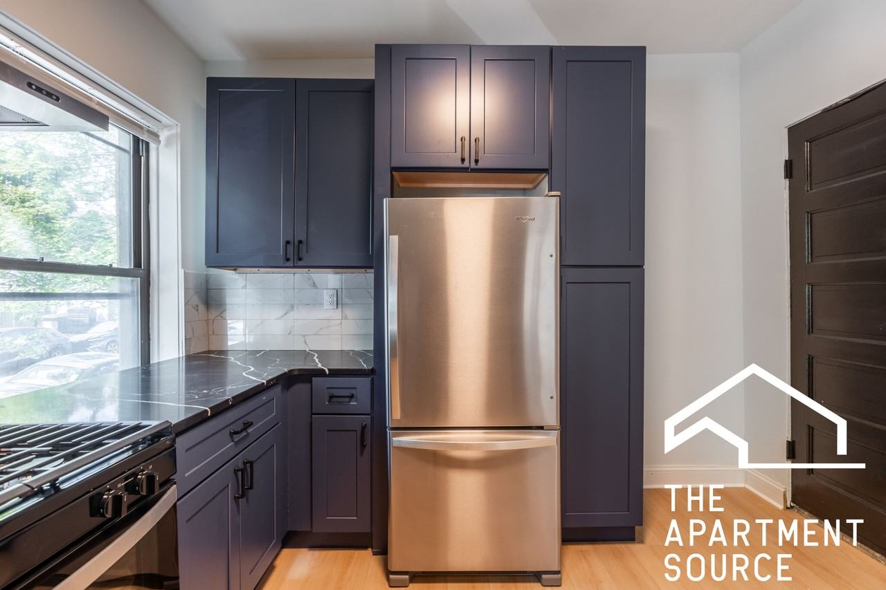 2700 N Troy St #1F - Photo 4 of 13