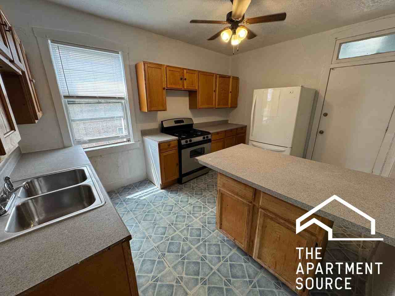 5438 W Potomac Ave #2W - Photo 4 of 11