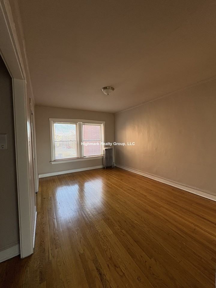 4027 1/2 W Melrose St #2E - Photo 4 of 15