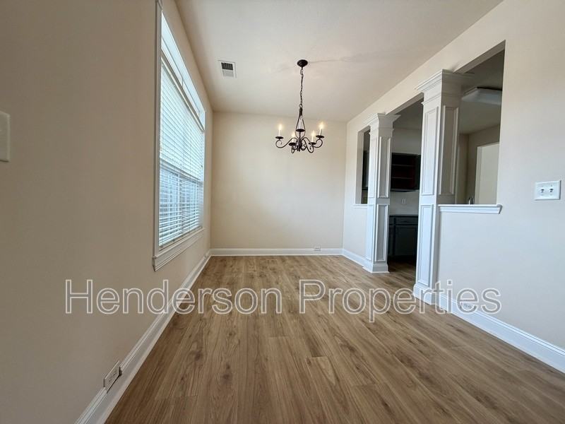 14008 Lyon Hill Ln - Photo 4 of 29