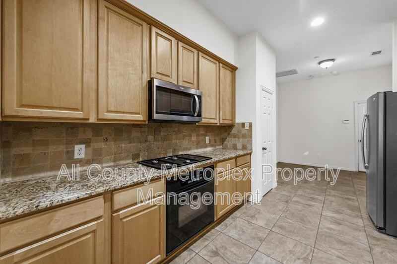 8234 Library St - Photo 3 of 23