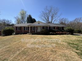 featured image of 4 Yarmouth Ct