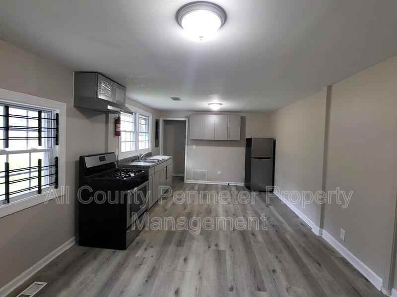 2308 Lakewood Ave Sw #A - Photo 2 of 5