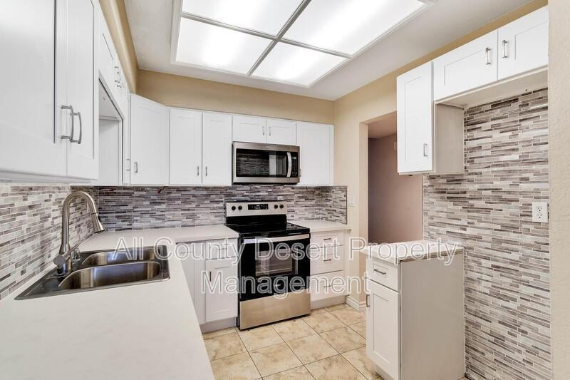 73885 Saquaro Ct - Photo 3 of 28