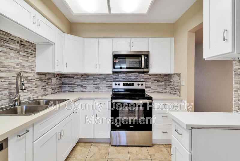 73885 Saquaro Ct - Photo 4 of 28