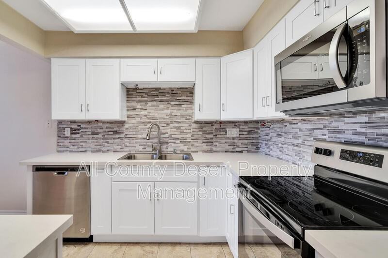 73885 Saquaro Ct - Photo 5 of 28