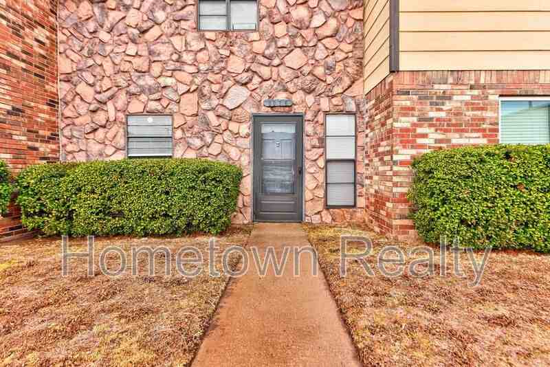 8075 Nw 23rd St - Photo 4 of 48