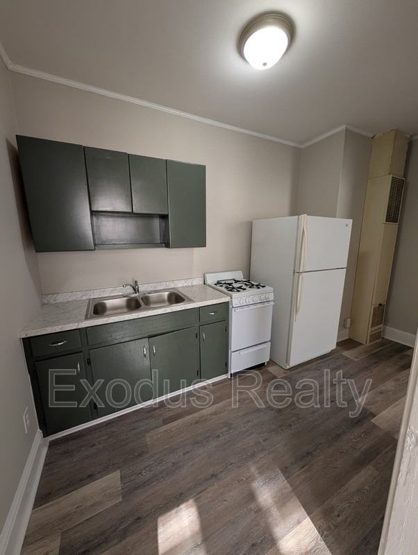 105 Gordon St #03 - Photo 5 of 11