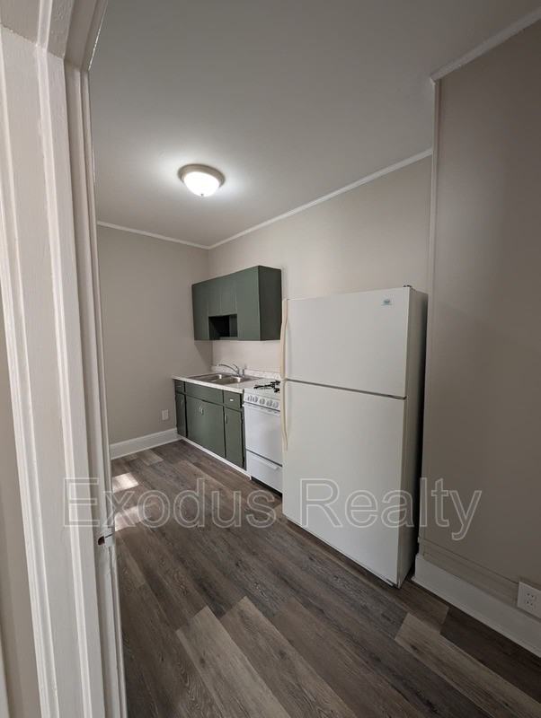 105 Gordon St #03 - Photo 6 of 11