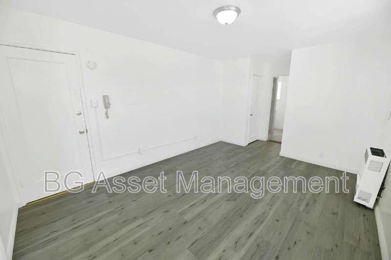 2039 Macarthur Blvd #9 - Photo 2 of 17