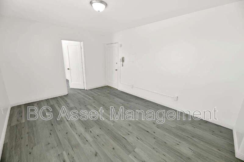 2039 Macarthur Blvd #9 - Photo 3 of 17