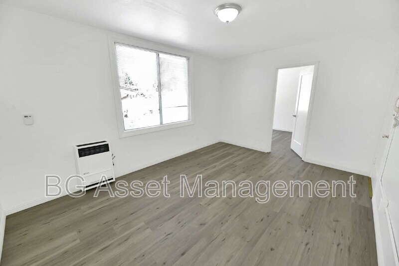 2039 Macarthur Blvd #9 - Photo 4 of 17