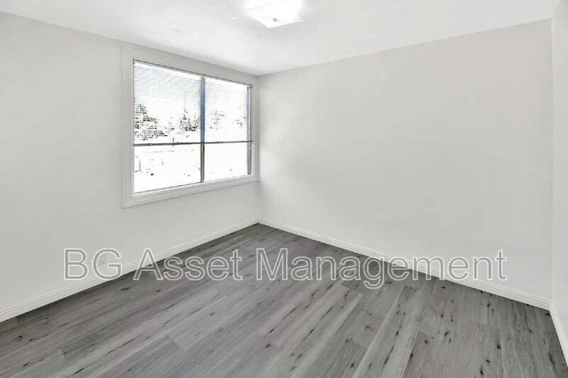 2039 Macarthur Blvd #9 - Photo 5 of 17