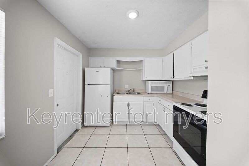 464A Carolina Ave - Photo 7 of 13