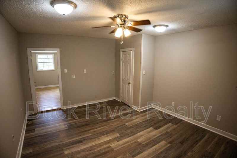 3518 Pulaski Hwy - Photo 4 of 11