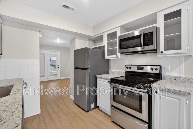 90 Sutters Mill Rd - Photo 3 of 50