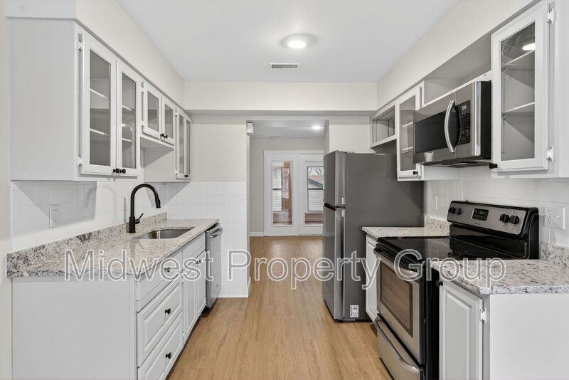 90 Sutters Mill Rd - Photo 4 of 50