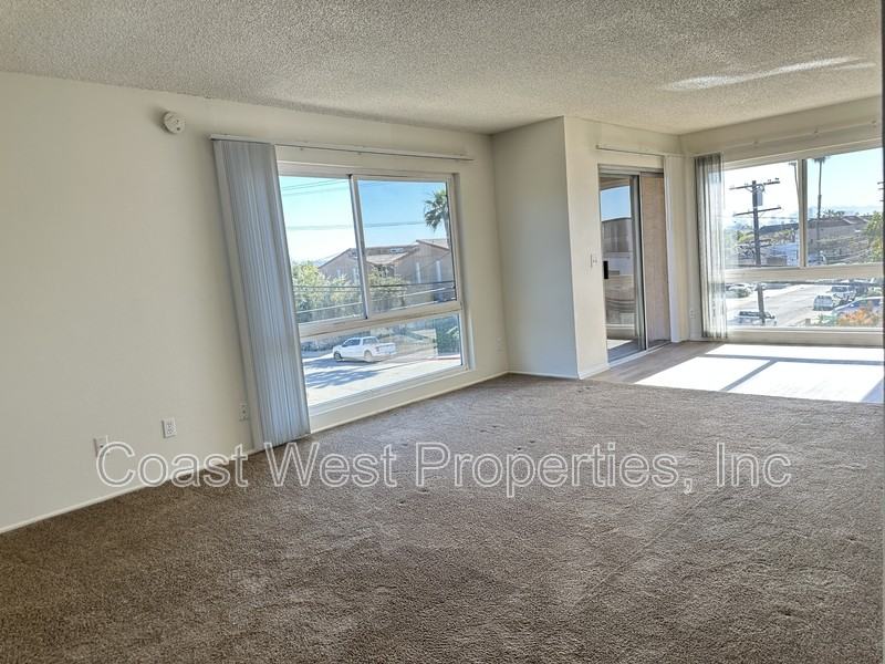 3111 Macaulay St - Photo 3 of 17