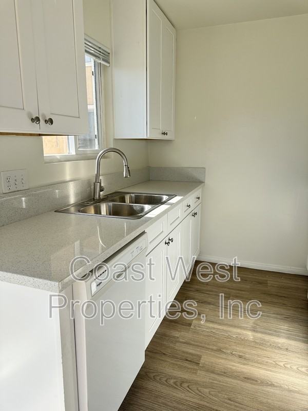 3111 Macaulay St - Photo 4 of 17