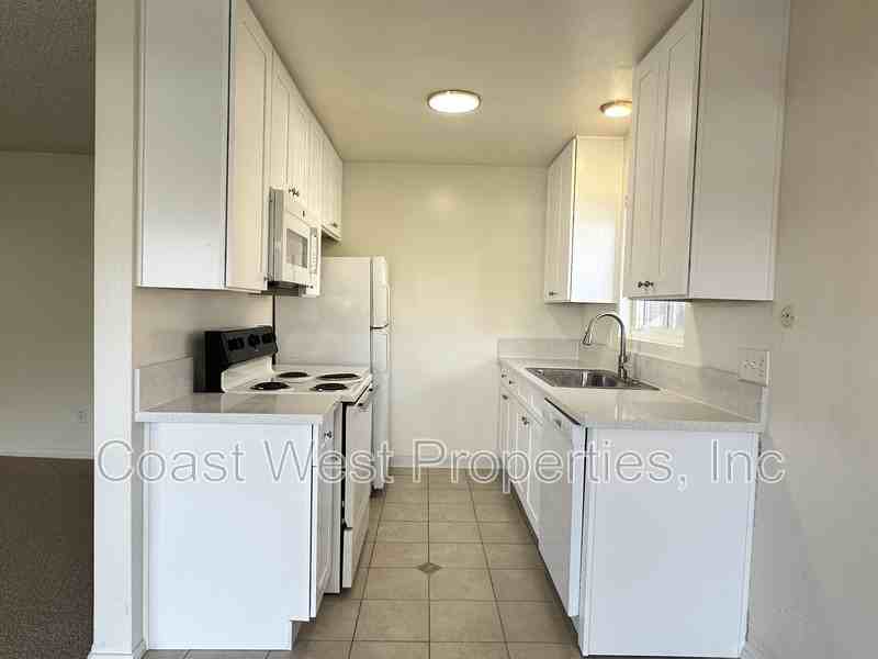 3111 Macaulay St - Photo 4 of 18