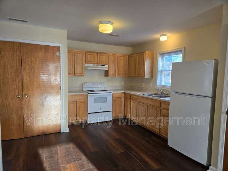 510 Sperryville Pike - Photo 3 of 26