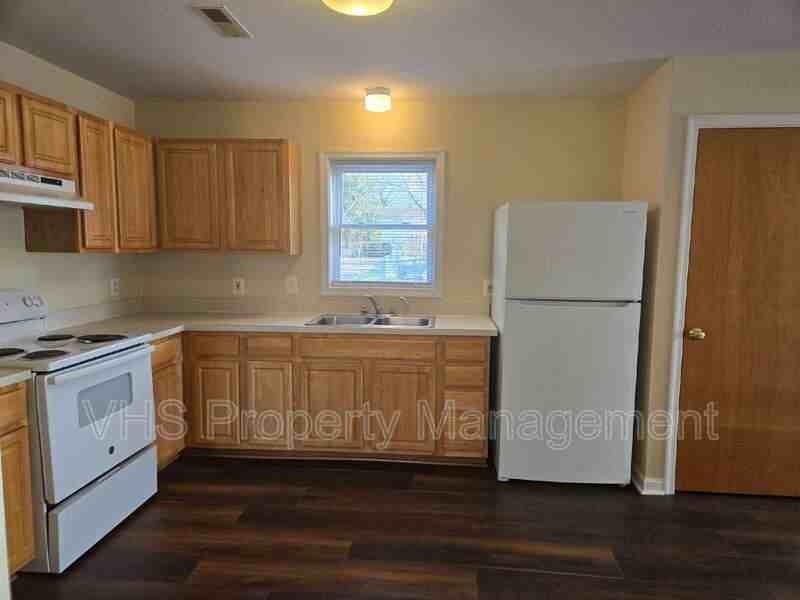 510 Sperryville Pike - Photo 4 of 26