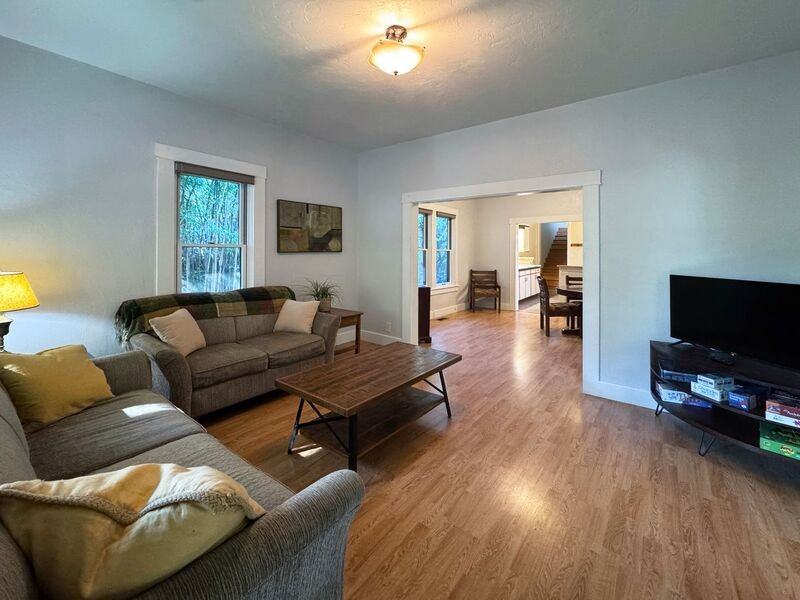 346 N Grand St - Photo 2 of 20