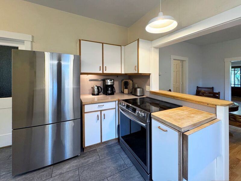 346 N Grand St - Photo 5 of 20