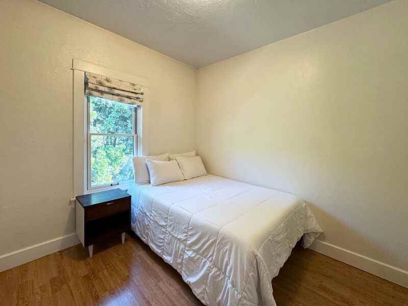 346 N Grand St - Photo 7 of 20