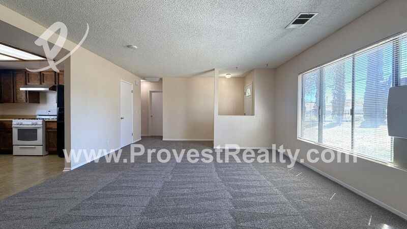 18964 Live Oak St - Photo 4 of 17