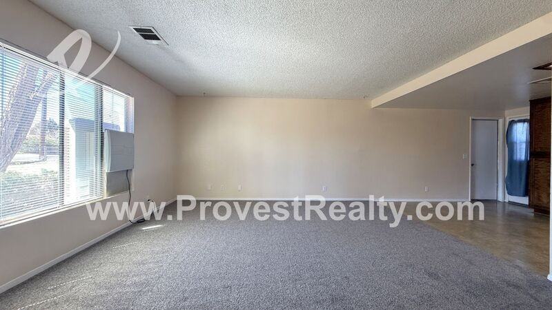 18964 Live Oak St - Photo 5 of 17