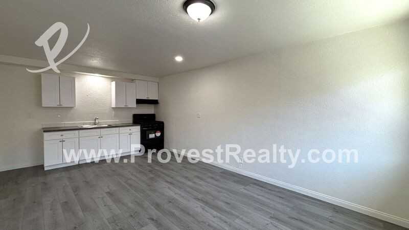 11800 White Ave #6 - Photo 3 of 10