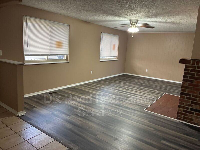 7106 Lunceford Dr - Photo 6 of 27