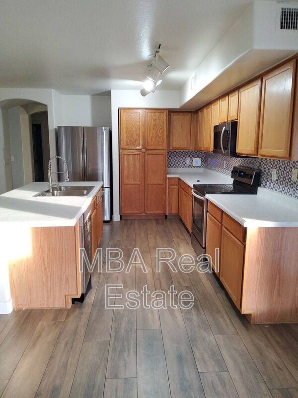 5227 W Desert Ln - Photo 2 of 20