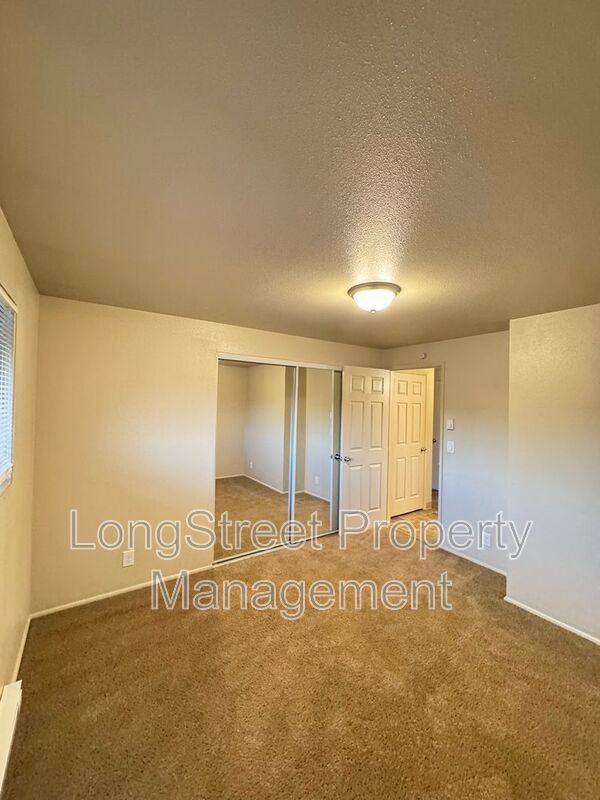 970 Nw Garfield Ave #3 - Photo 7 of 21