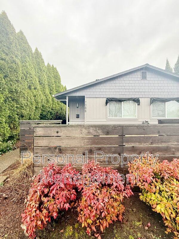 708 W 31st St #B - Photo 2 of 15