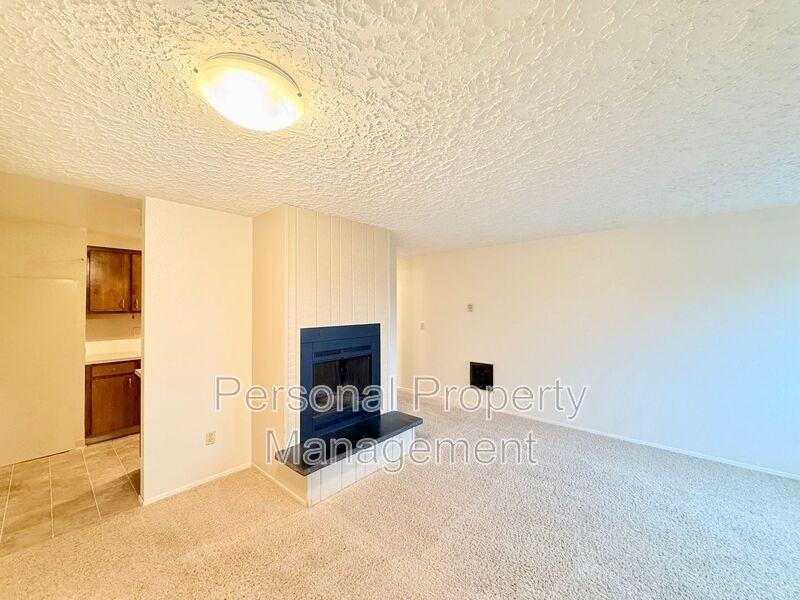 708 W 31st St #B - Photo 7 of 15