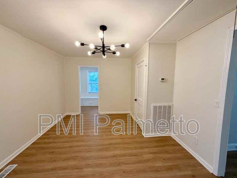 725 Brooks Ave - Photo 7 of 24