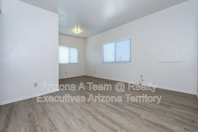 312 E 24th St #4 - Photo 2 of 18