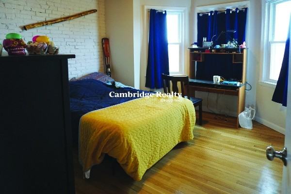 162 Broadway #162-3T - Photo 4 of 12