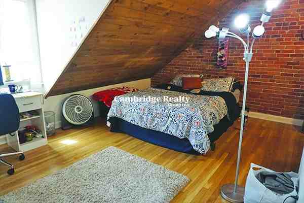 162 Broadway #162-3T - Photo 6 of 12